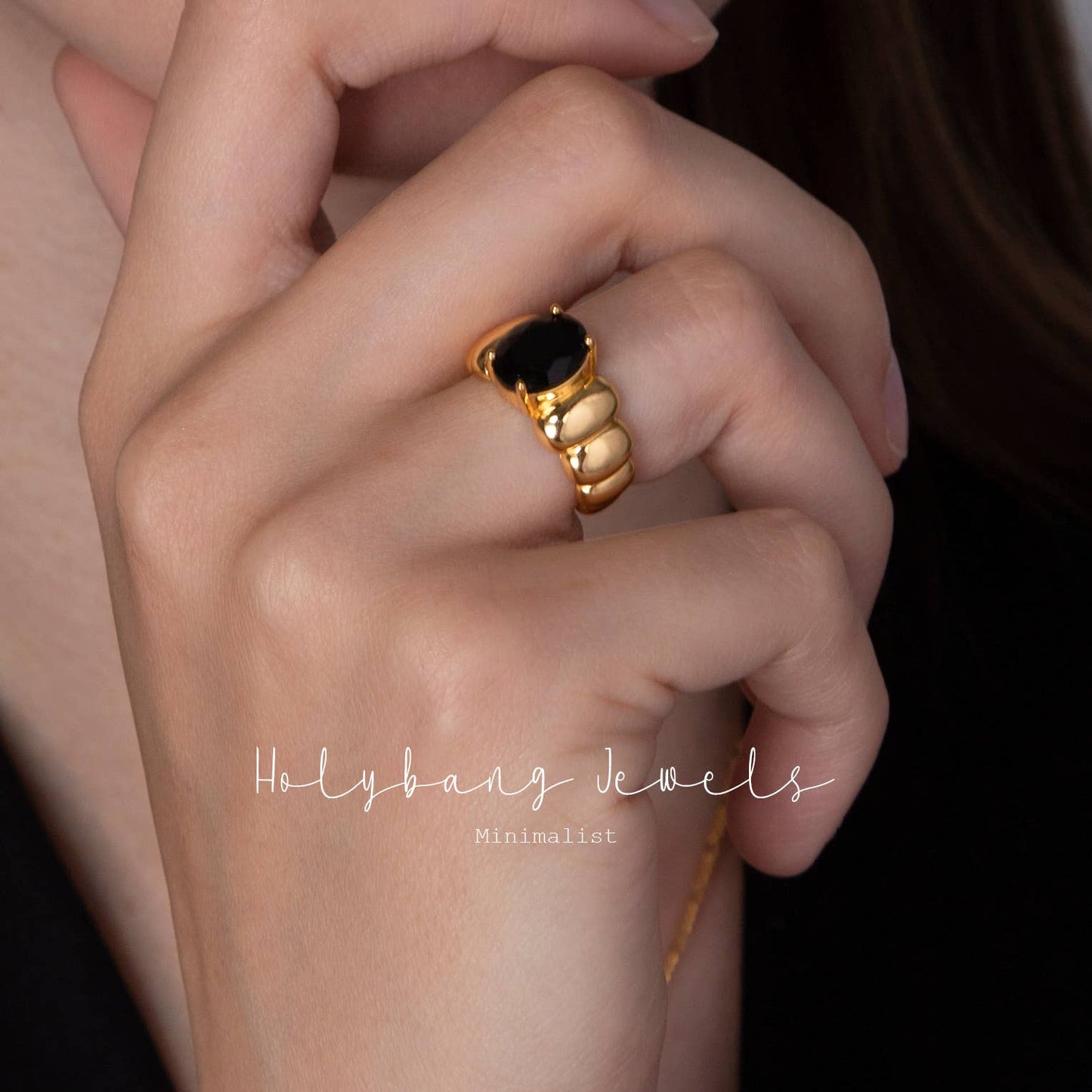 ONYX CHUNKY DOME RING