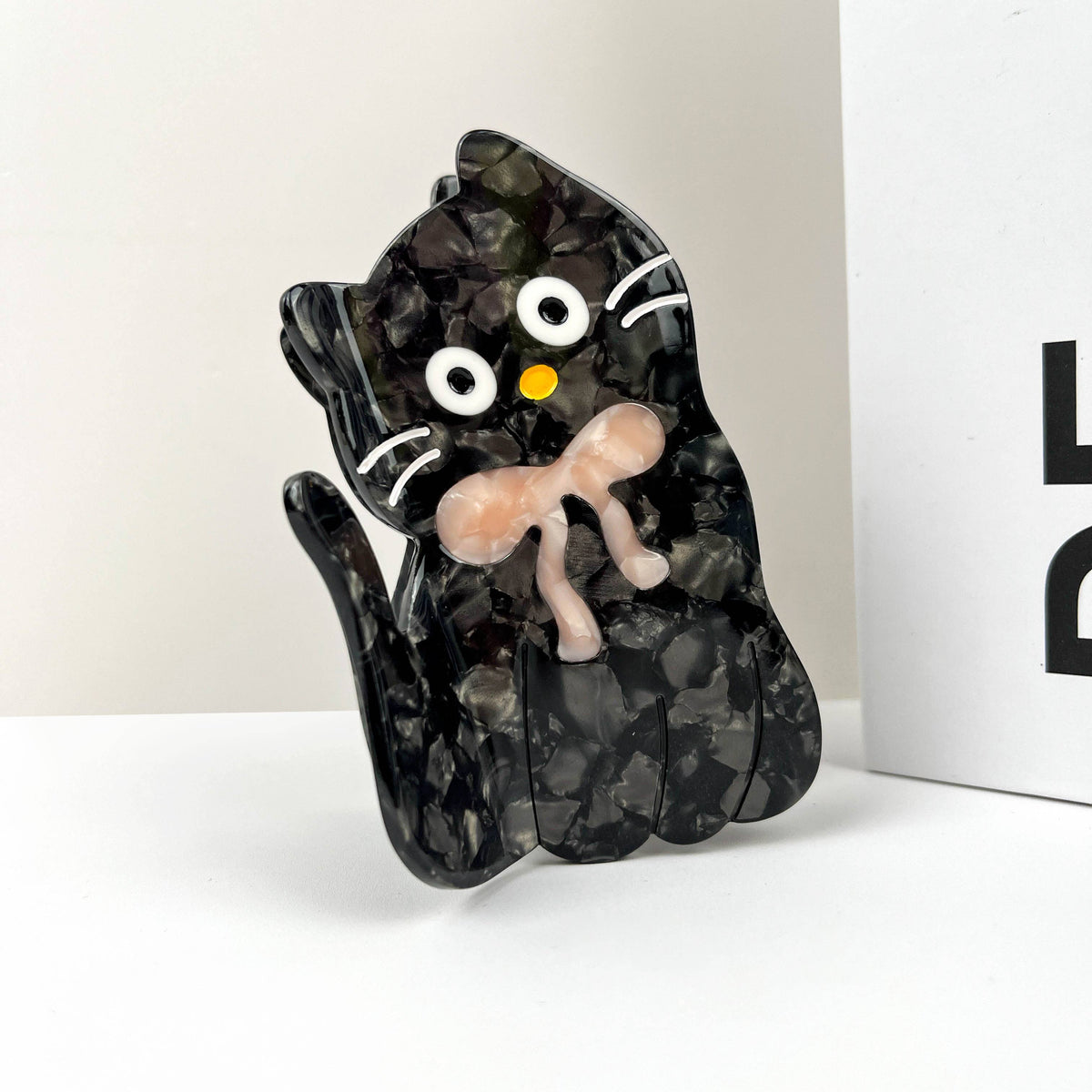 Tilt Head Cat Hair Claw Clip