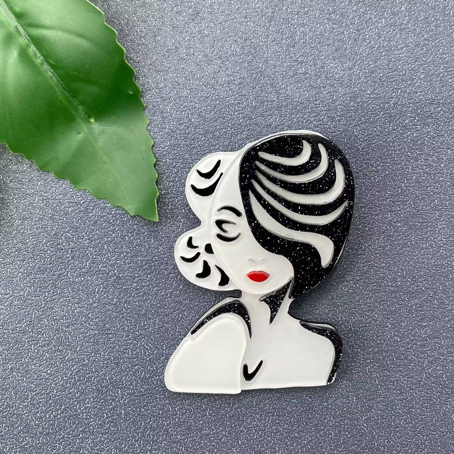 Curly Hair Fashion Woman Acrylic Brooch