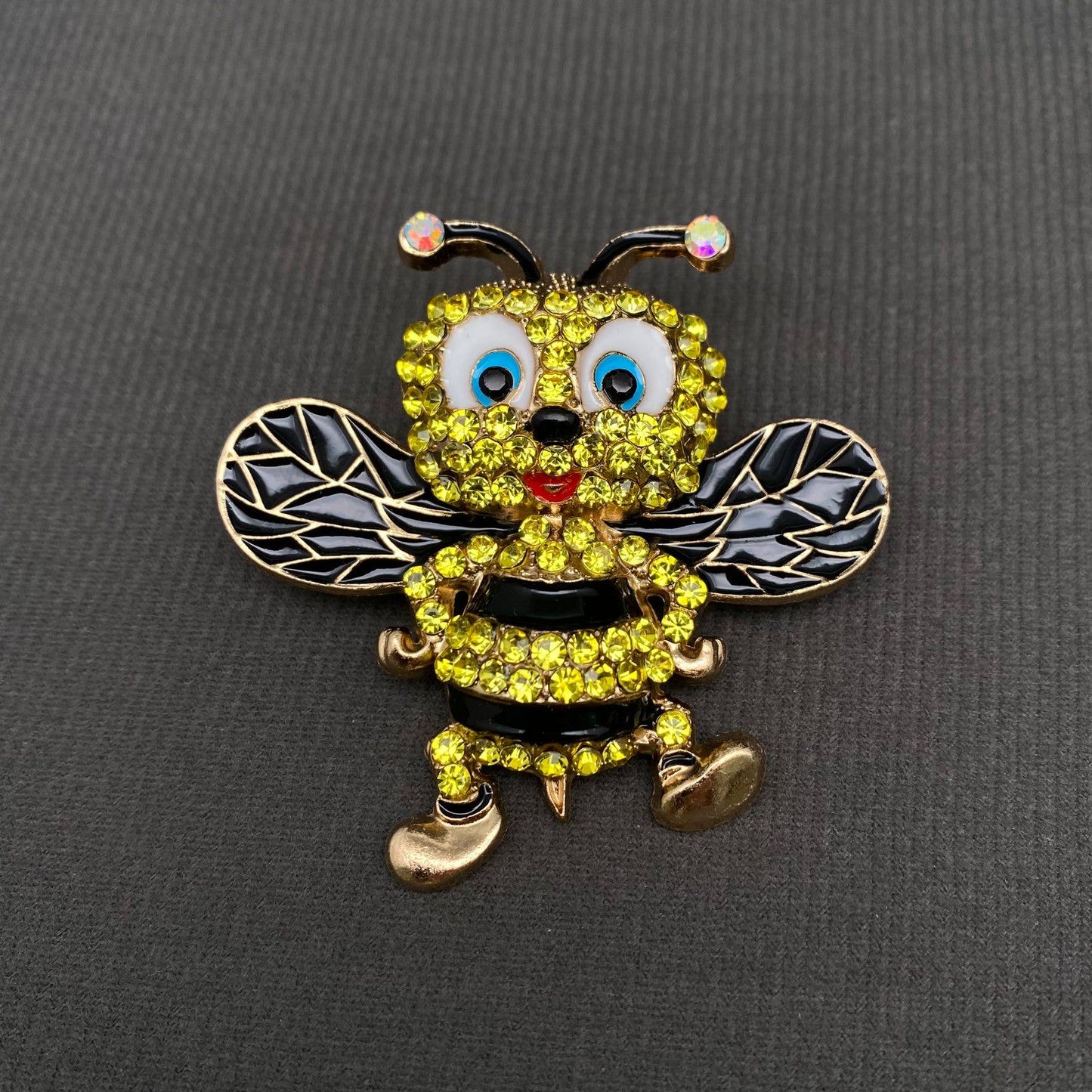 Rhinestones Inlaid Enamel Cartoon Bee Brooch