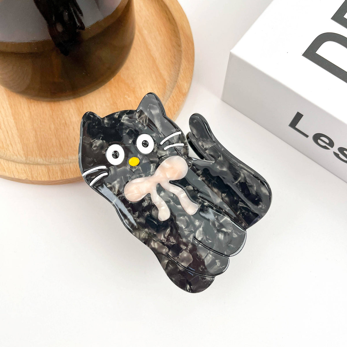 Tilt Head Cat Hair Claw Clip