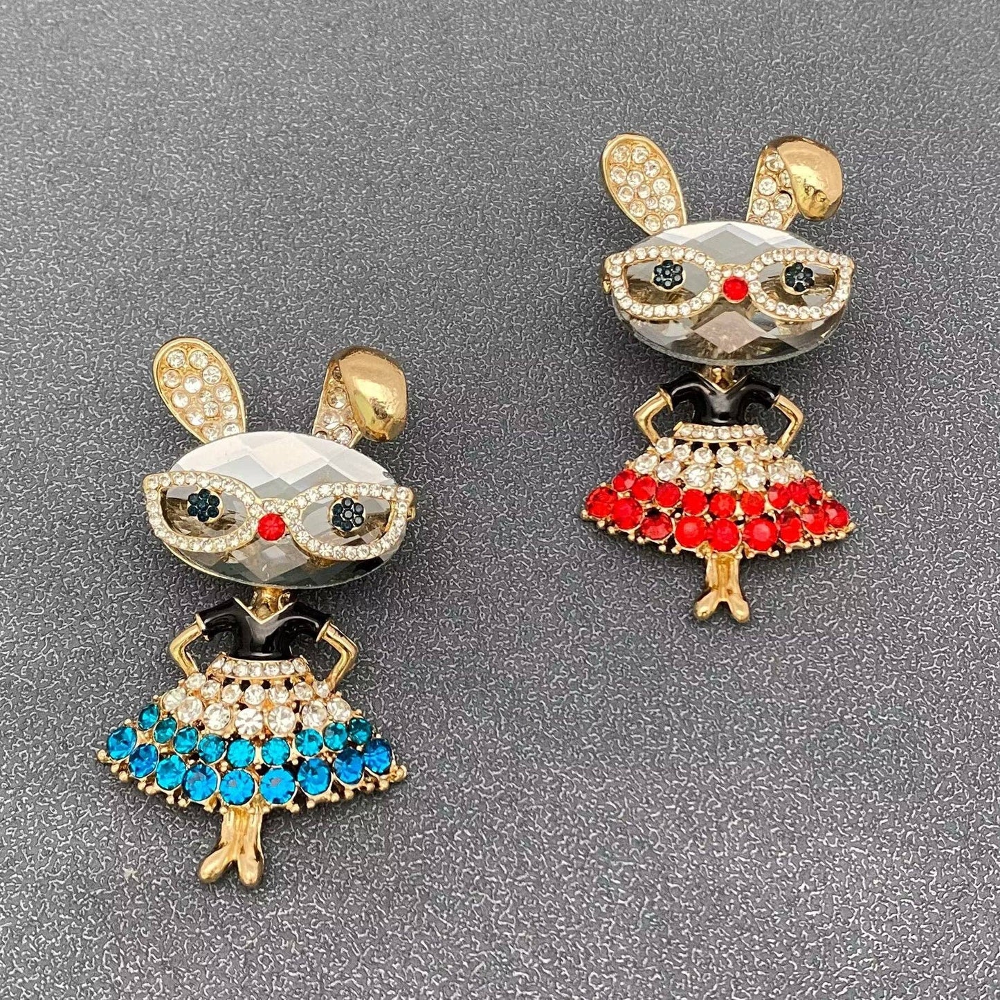 Creative Cartoon Rhinestone Rabbit Brooch