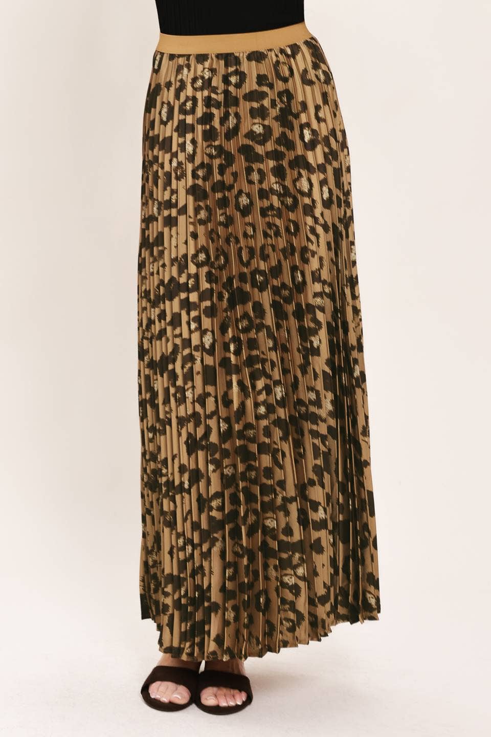 Pleated Leopard Maxi Skirt