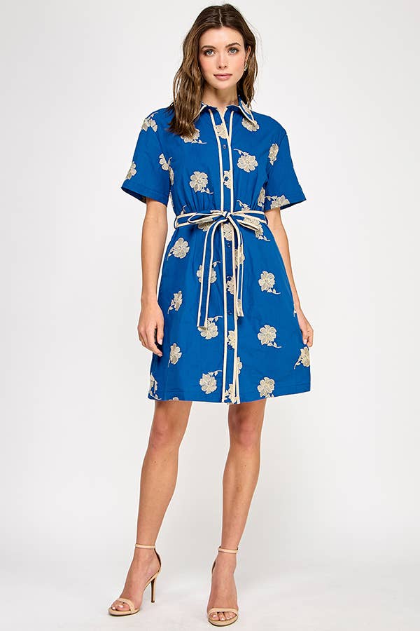 Flower embroidered short dress