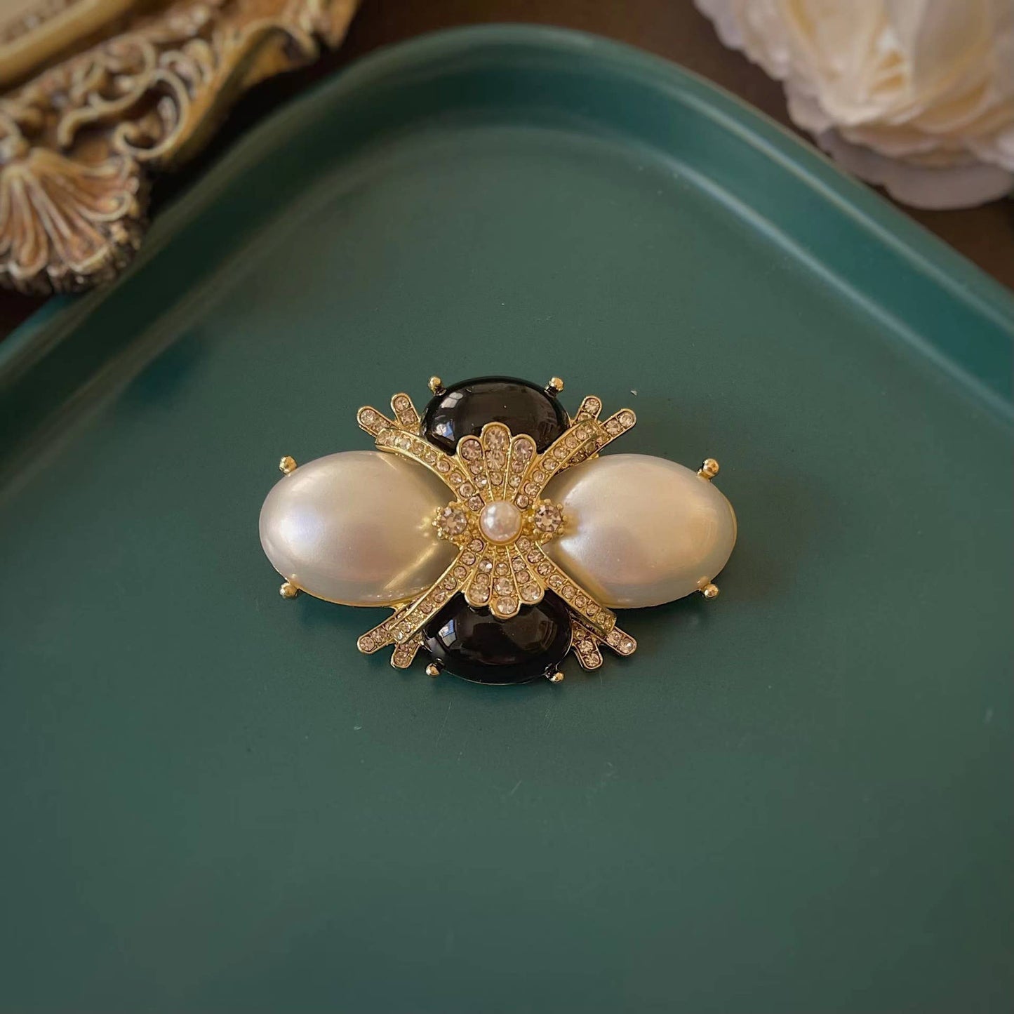 Baroque Metal Enamel Brooch Vintage Palace Badge Pin