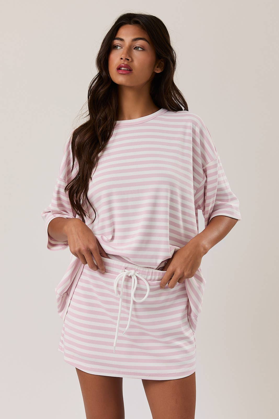 SHORT SLEEVE ROUND NECK OVERSIZED STRIPE T-SHIRT