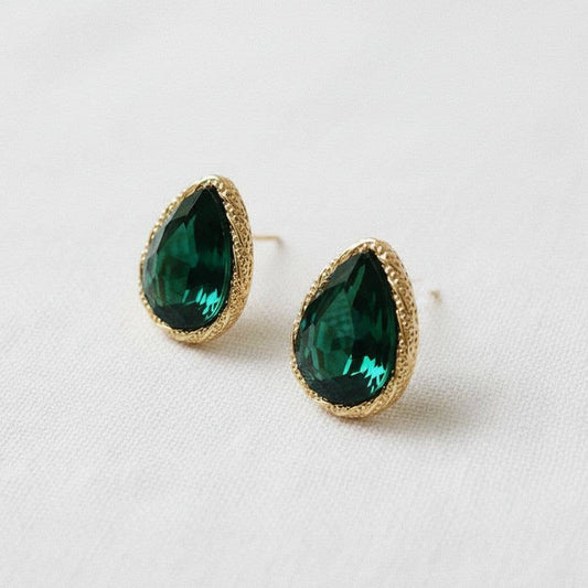 Elegant Vintage-Inspired Green Glass Drop Earrings