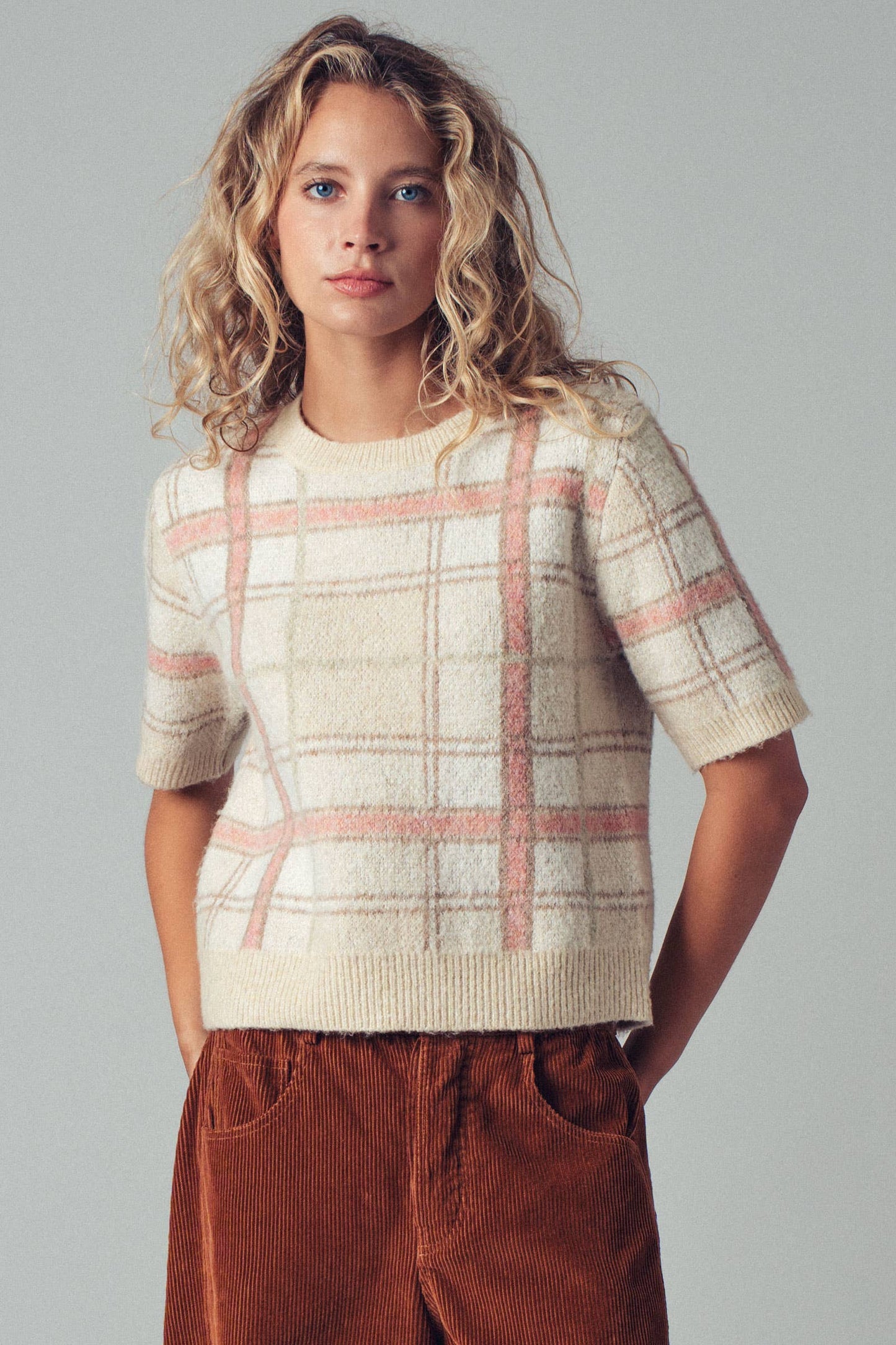 LAST CHANCE - Plaid Short Sleeve Knit Sweater Top