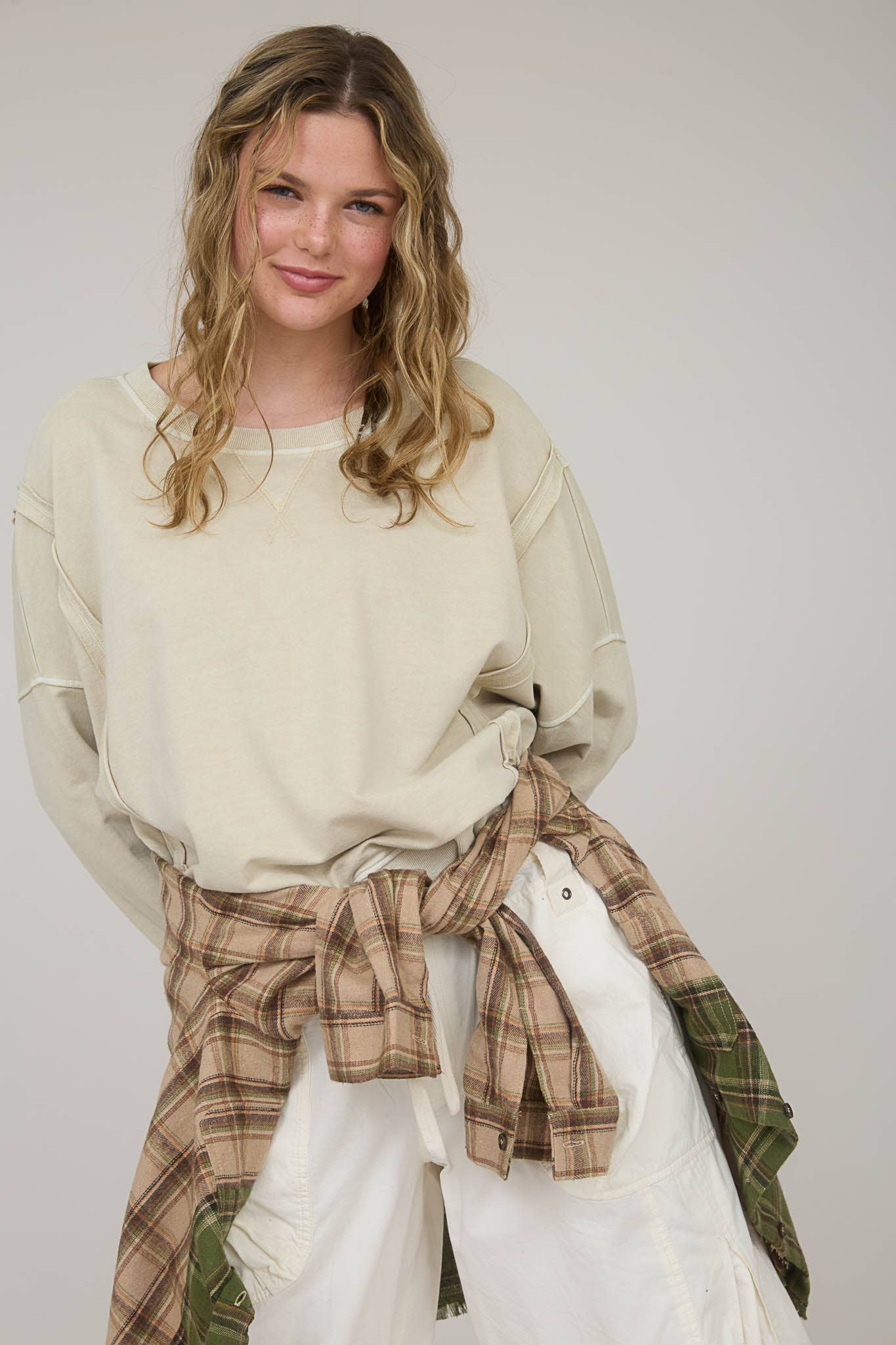 WASHED EXTENDED SHOULDER KNIT TOP