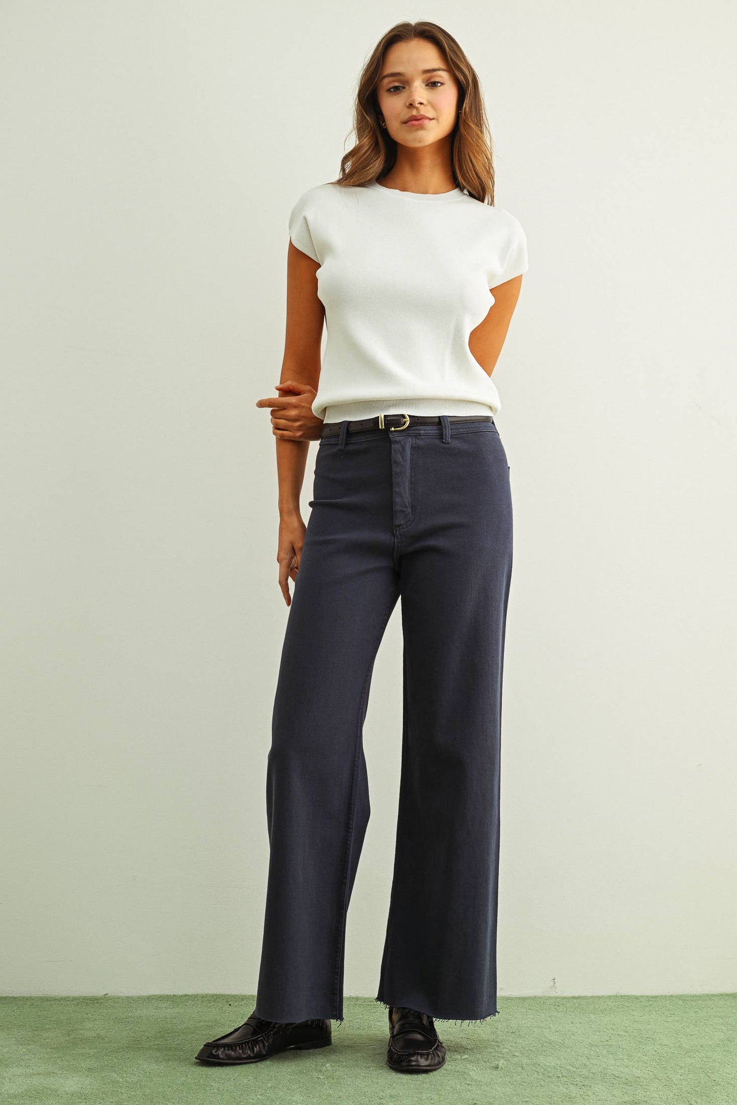 STRAIGHT LEG MAROON DENIM PANTS