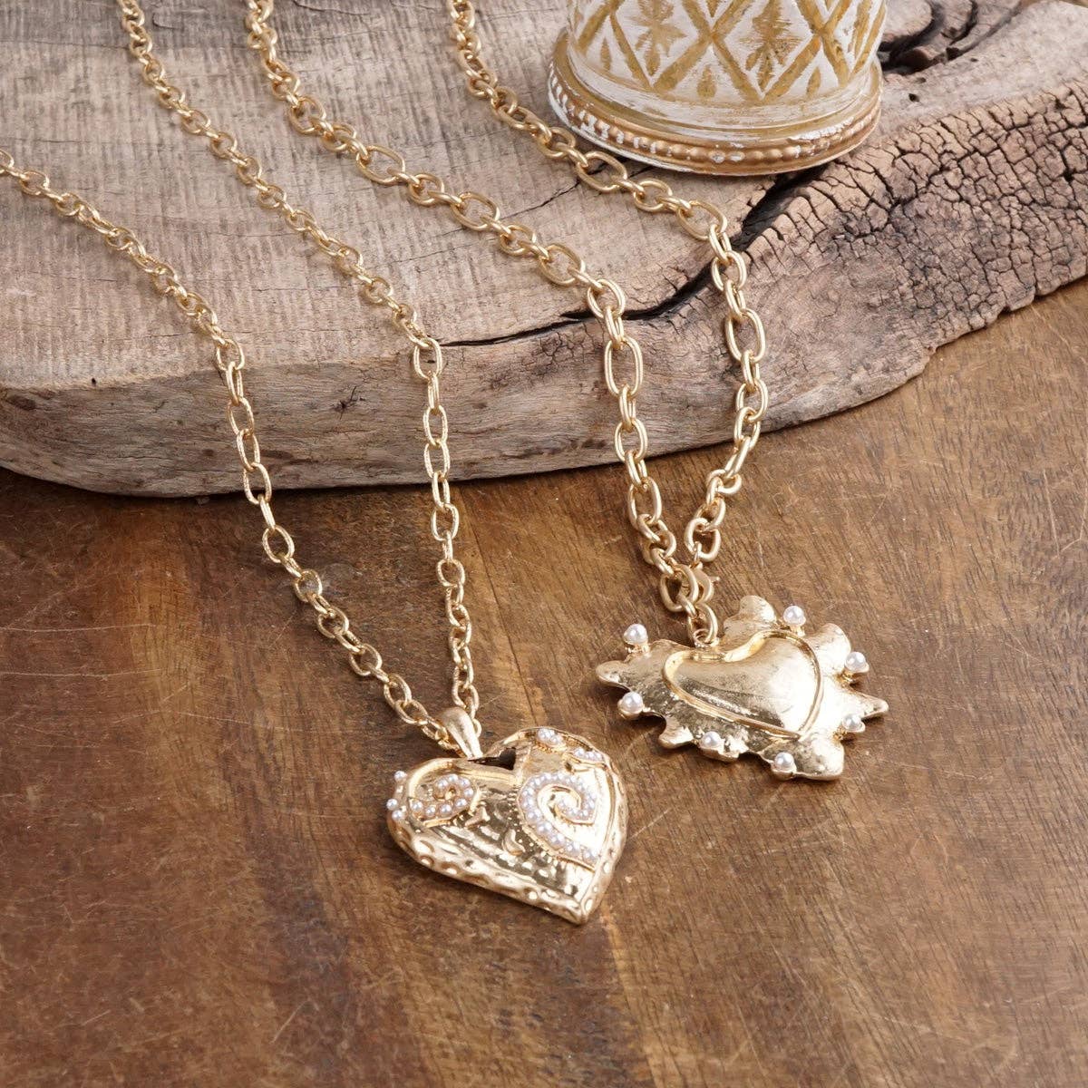 Heartbound Muse – Long Heart Necklace in Gold & Pearls