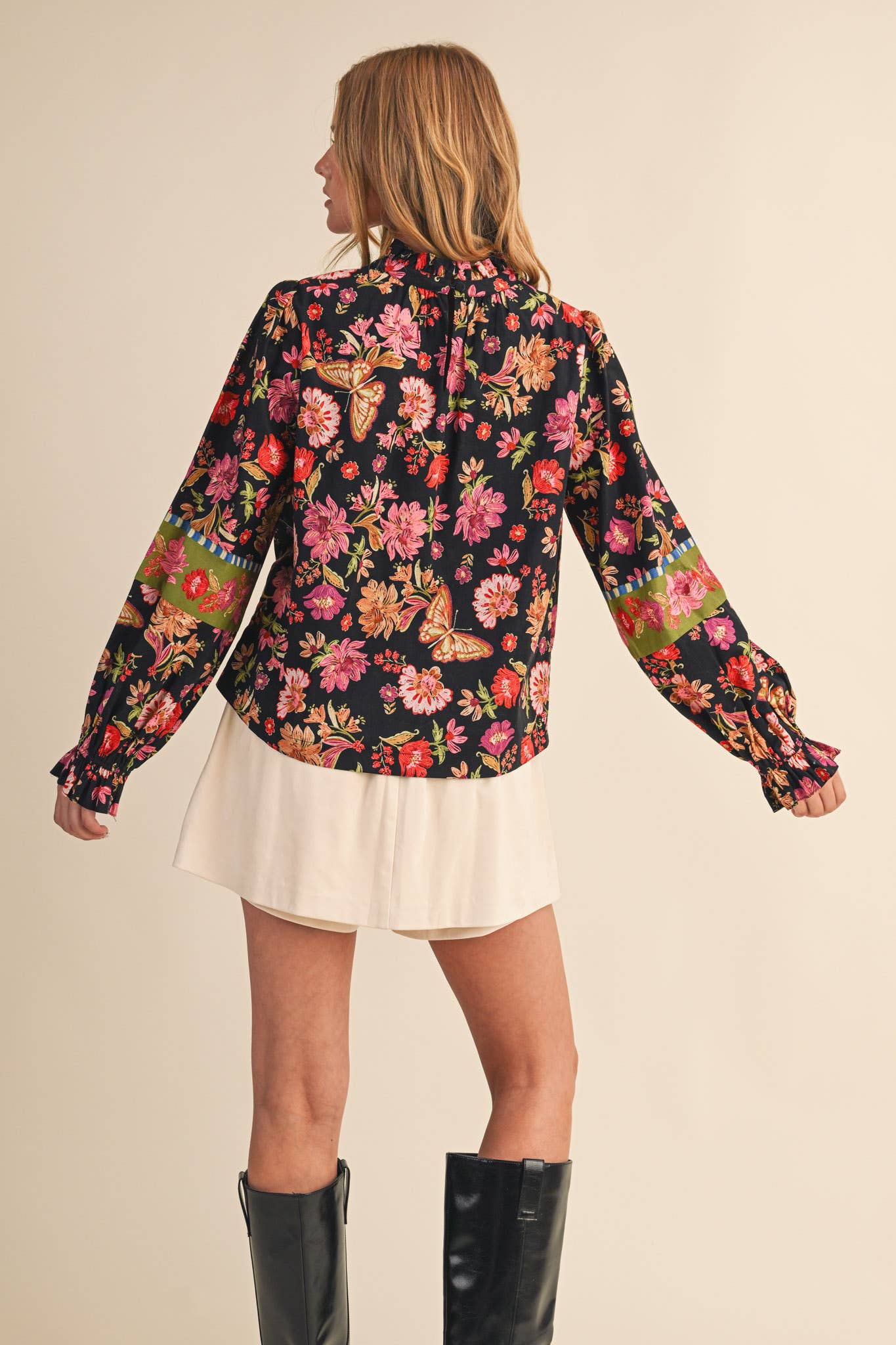EXCLUSIVE FLORAL BORDER PRINT TOP WITH FLORAL TRIM