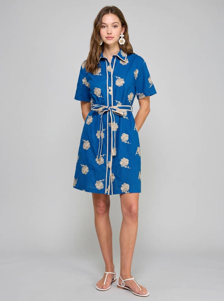 Flower embroidered short dress