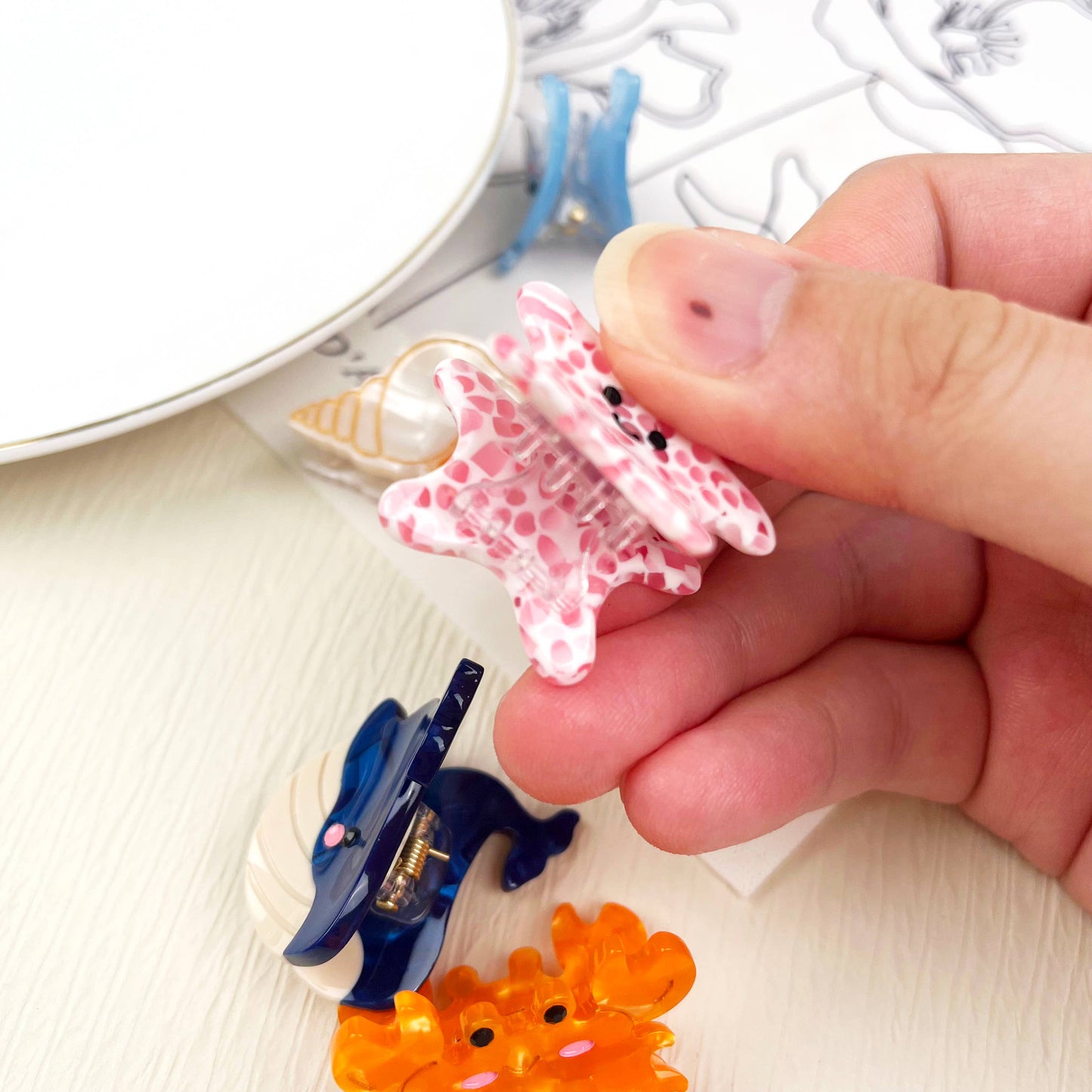 Mini marine life hair clip crab conch claw clip