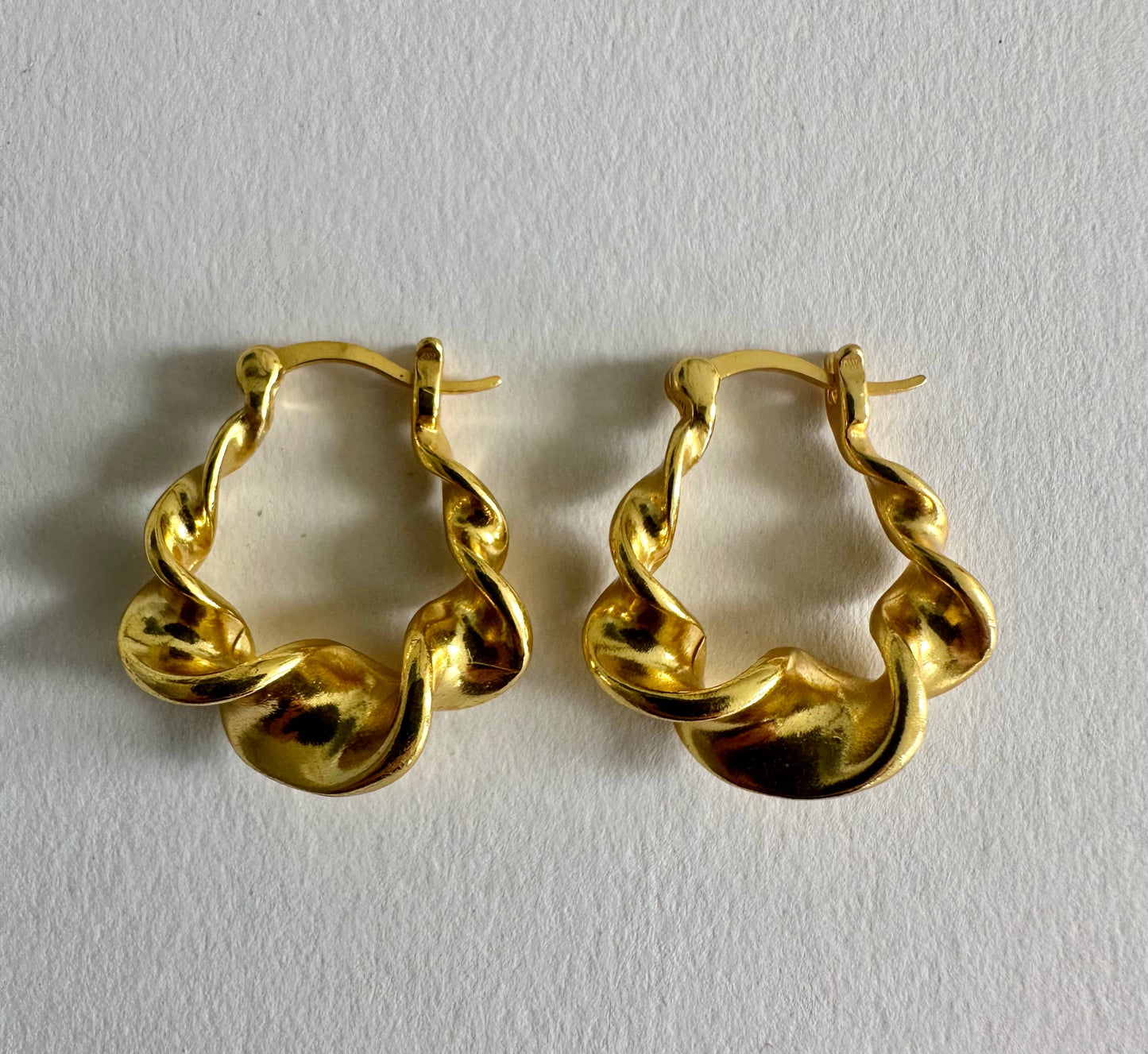 Twisted Ribbon Earring |Hoops |Stylish Gold Hoops|18K Gold