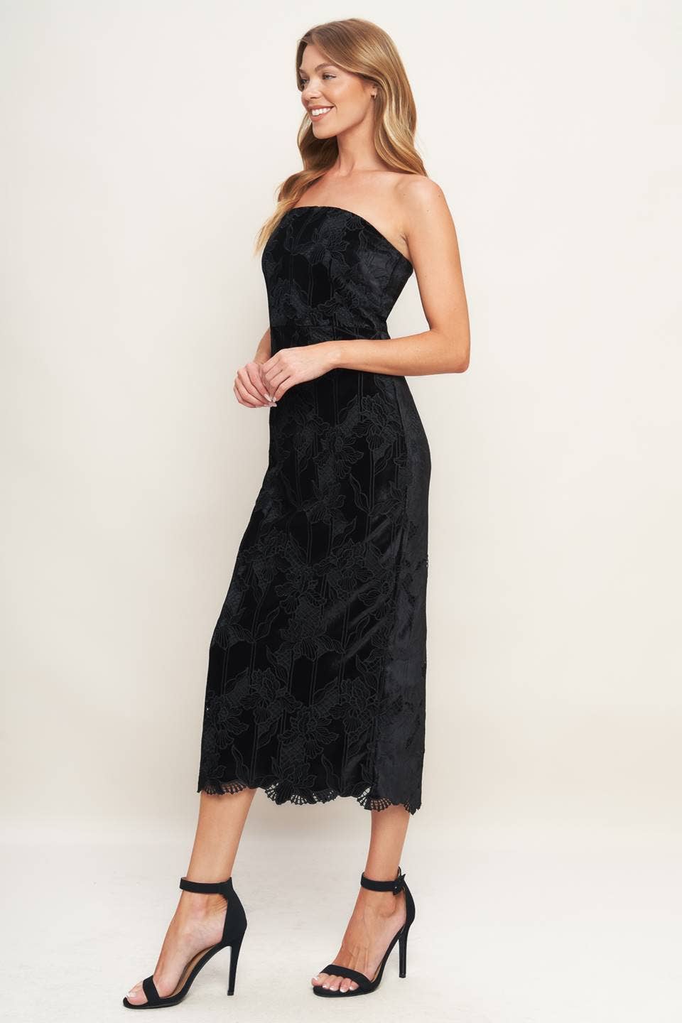 A woven velvet lace midi dress