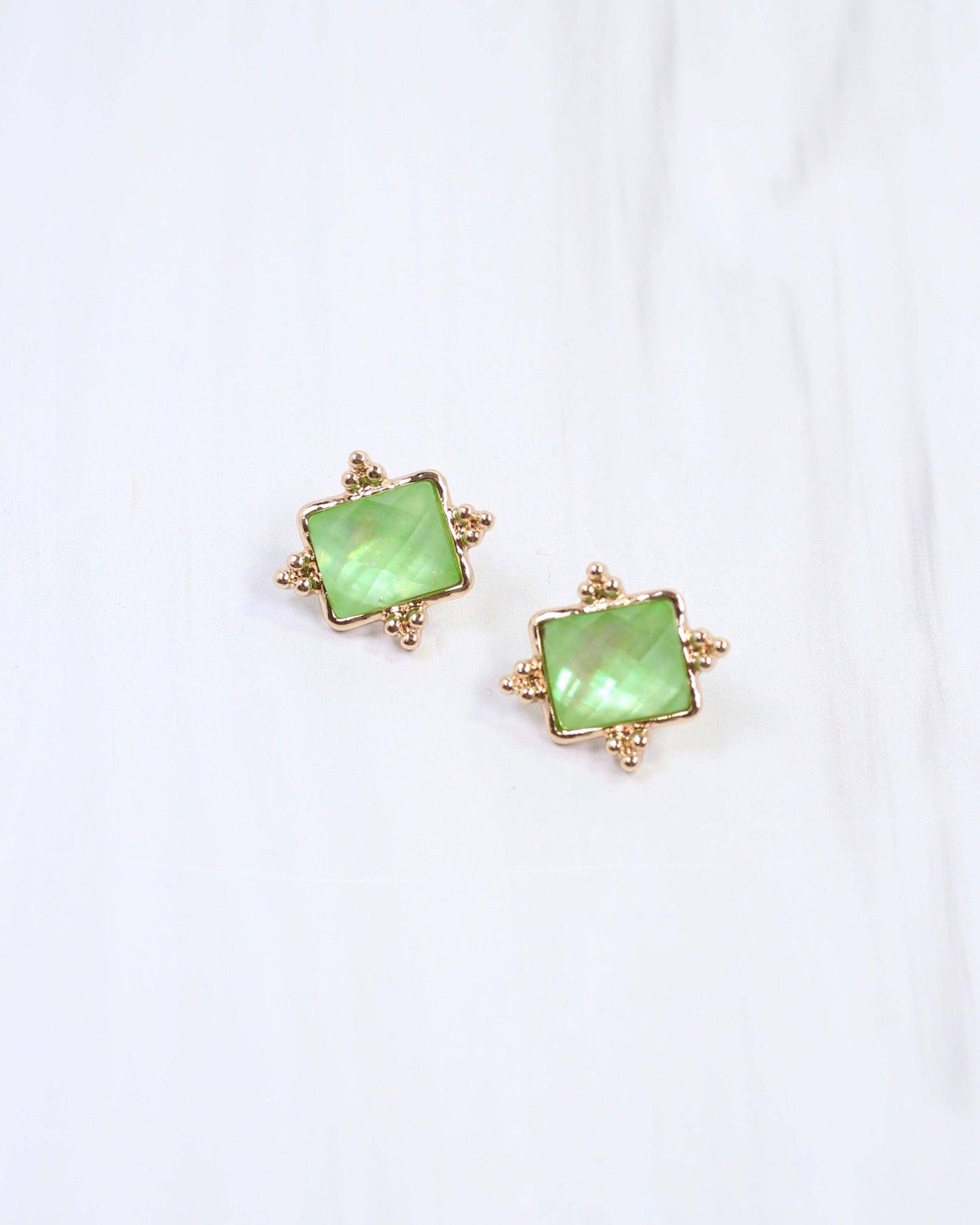 Kerang Square Facited Stud Earring Green