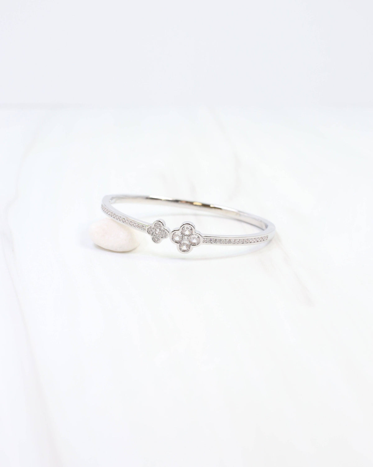 Passaic Clover CZ Hinge Bracelet WR Silver