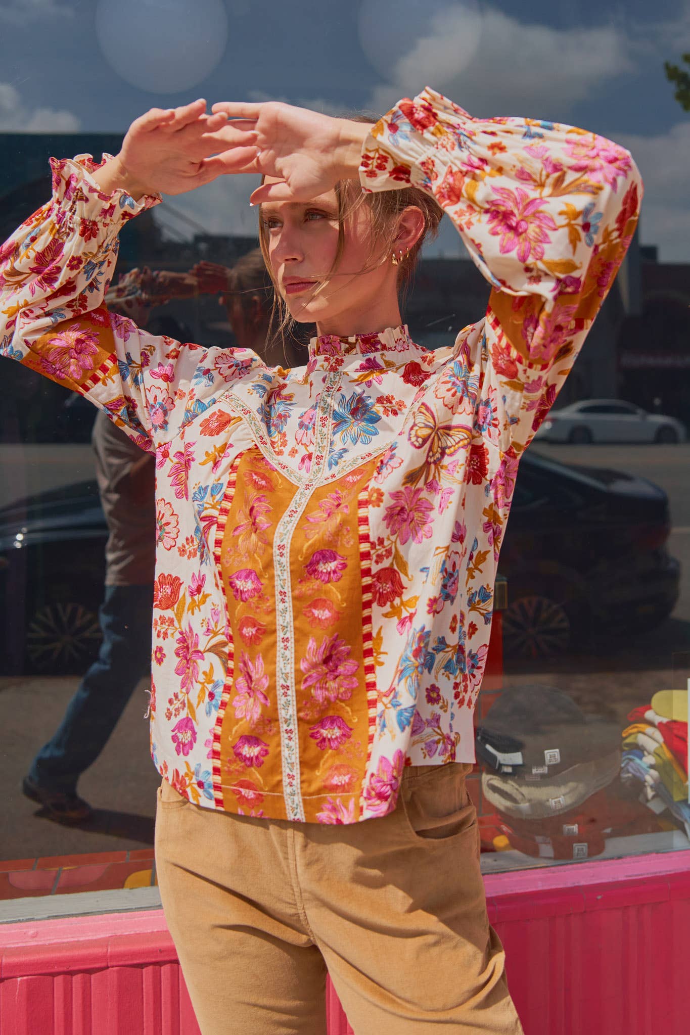 EXCLUSIVE FLORAL BORDER PRINT TOP WITH FLORAL TRIM