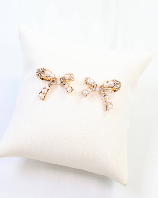 Pasadena Pearl Bow Stud Gold