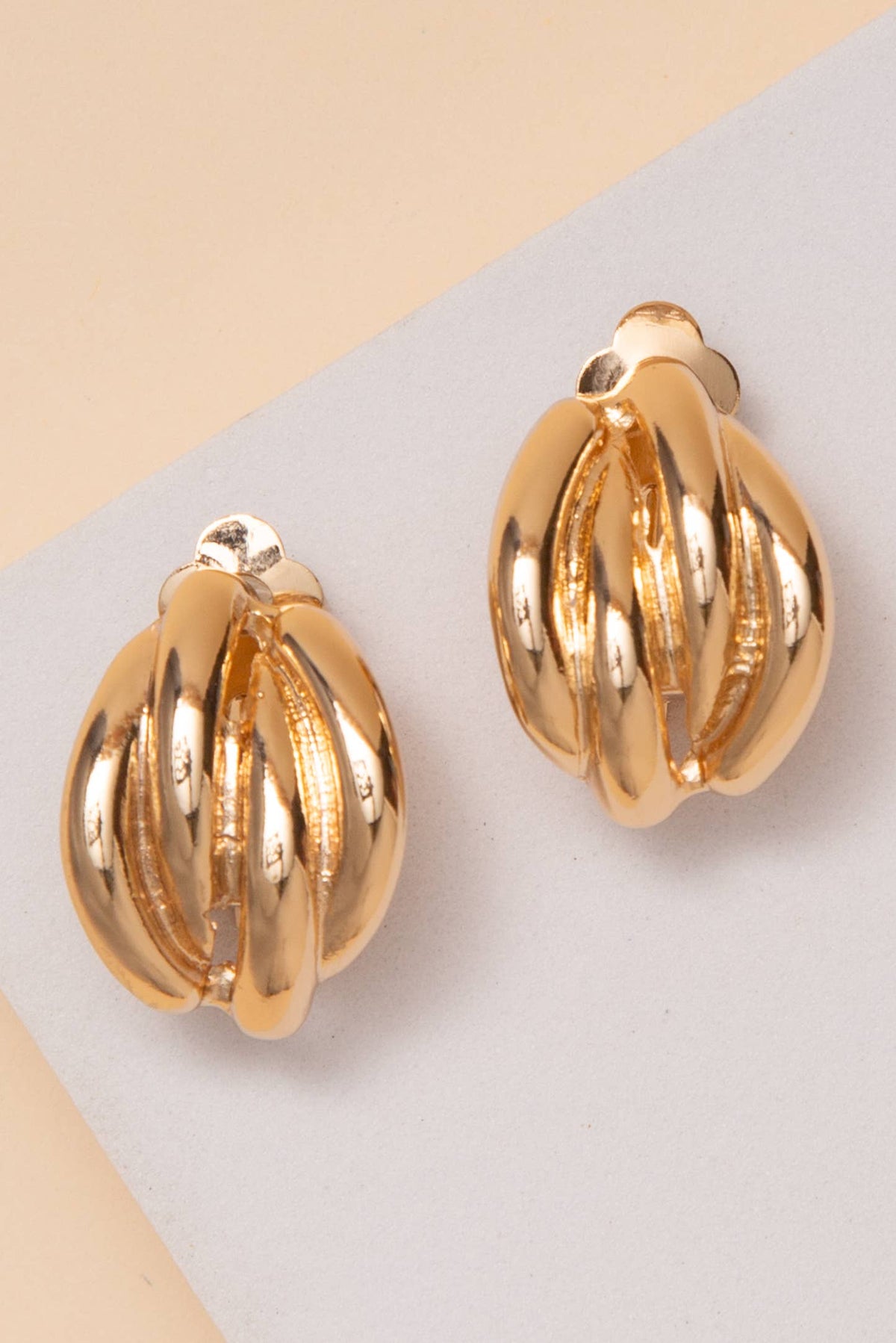 Ribbed Dome Clip On Earring