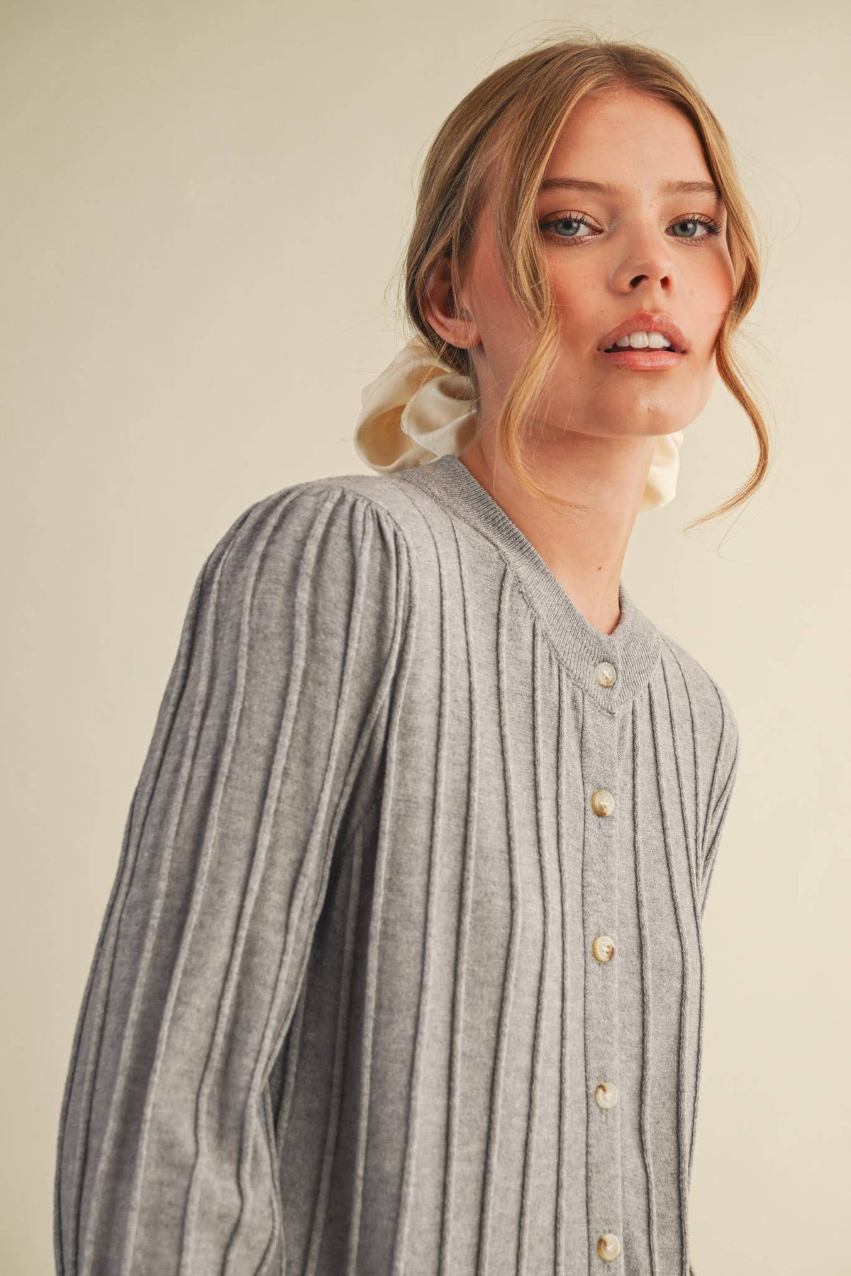 RIBBED SWEATER CARDIGAN