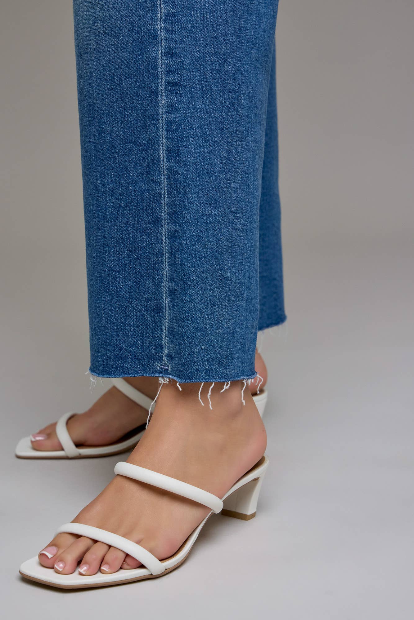 Medium Wash Stretch Low Rise Cropped Classic Straight