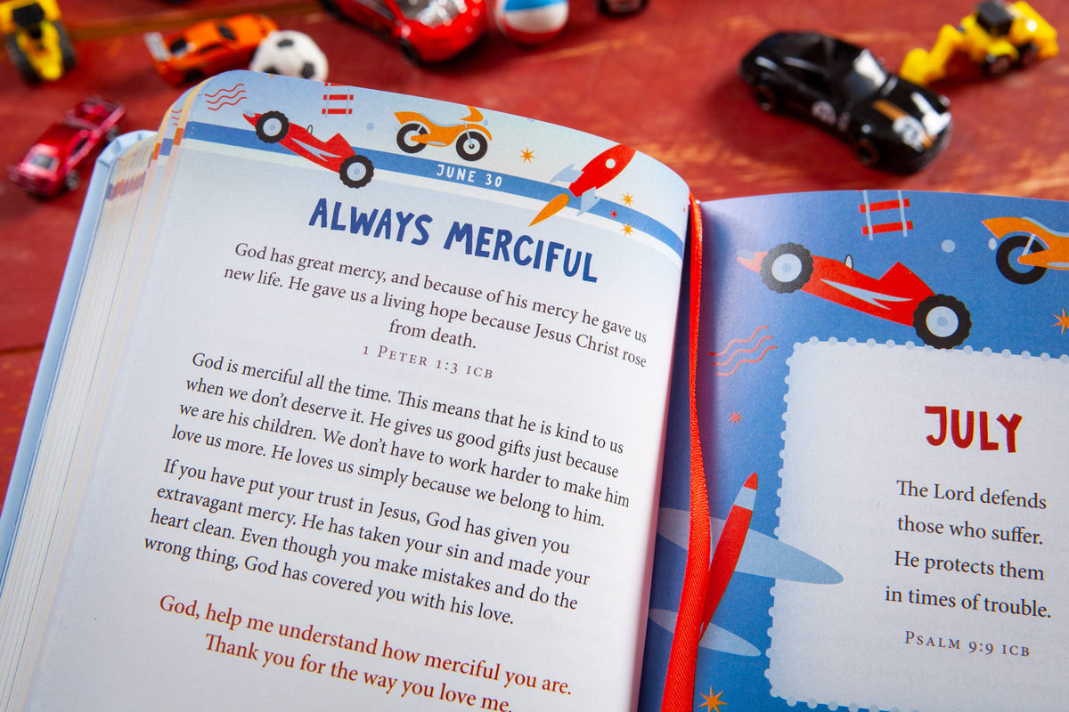Daily Strength for Boys (Devotional, Christmas Gift Ideas)