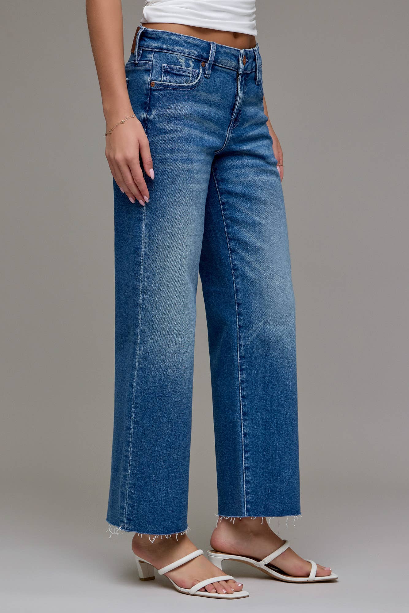 Medium Wash Stretch Low Rise Cropped Classic Straight
