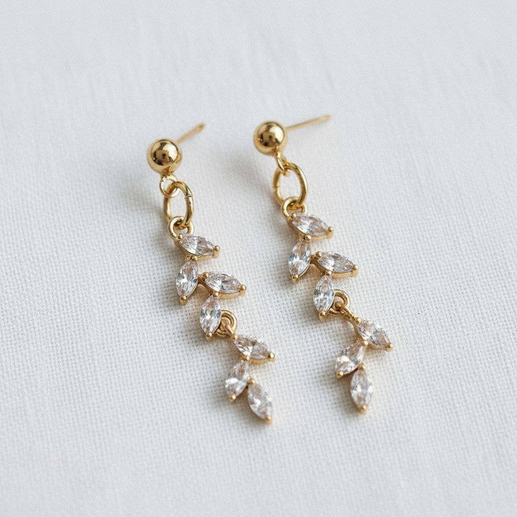 Stylish Long Tassel Leaf Drop Earrings