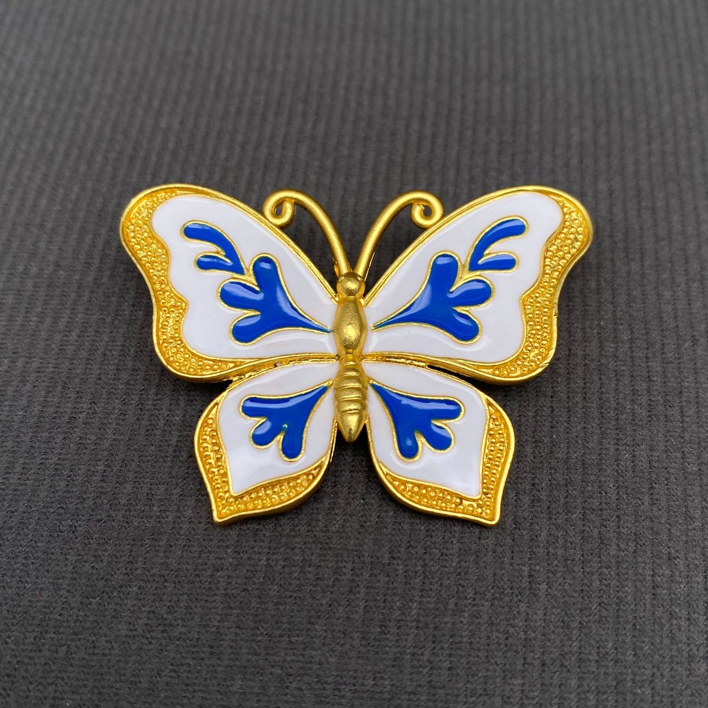 Blue and White Porcelain Pattern Enamel Brooch