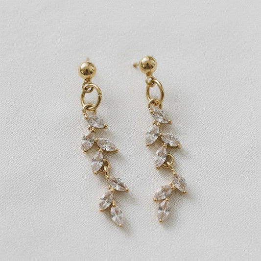 Stylish Long Tassel Leaf Drop Earrings