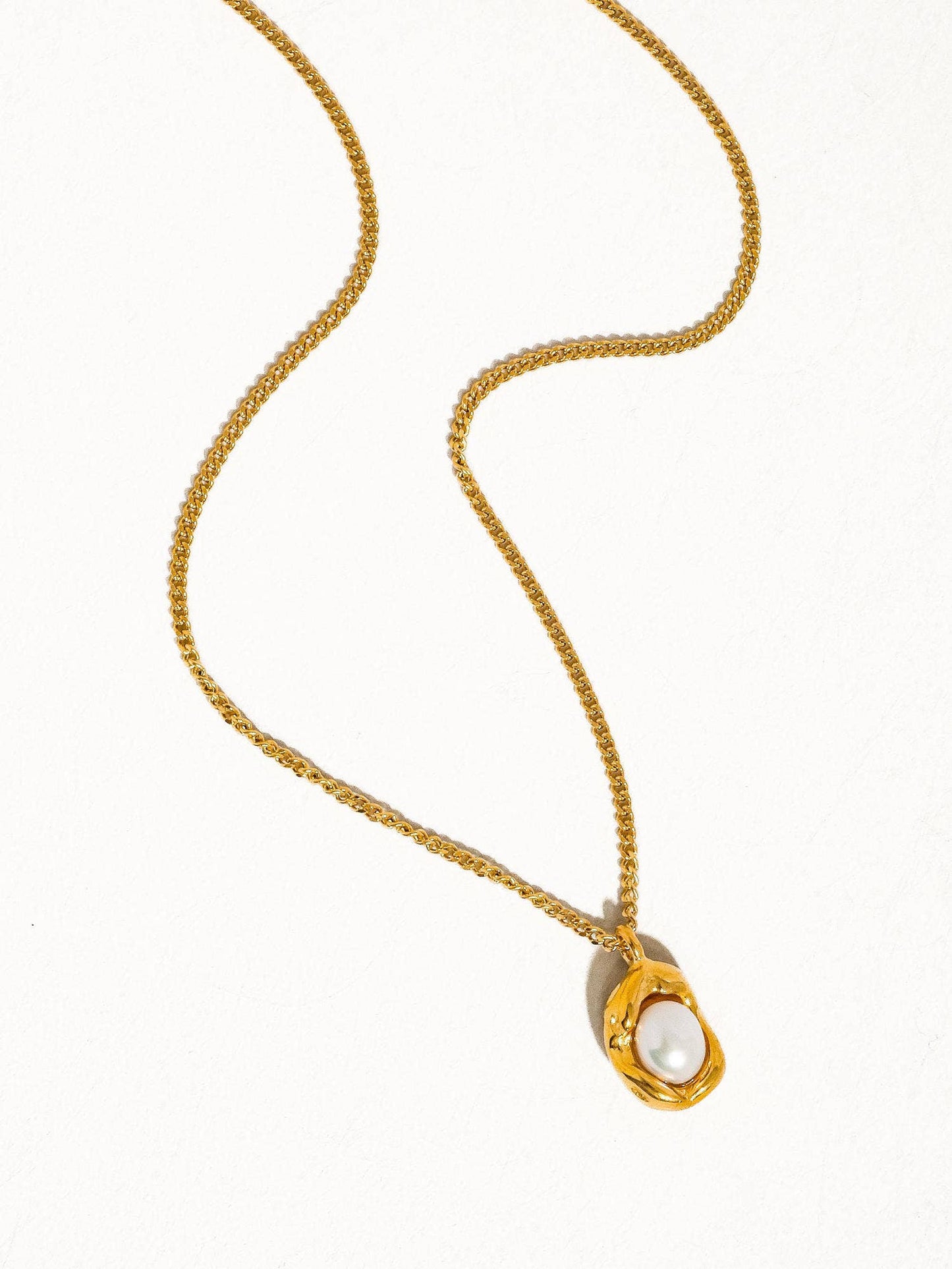 Zakai Freshwater Pearl Round Pendant Necklace - Non-Tarnish