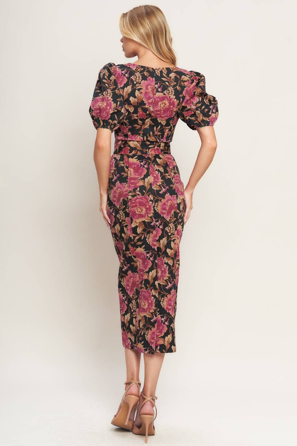 A printed woven midi dress
