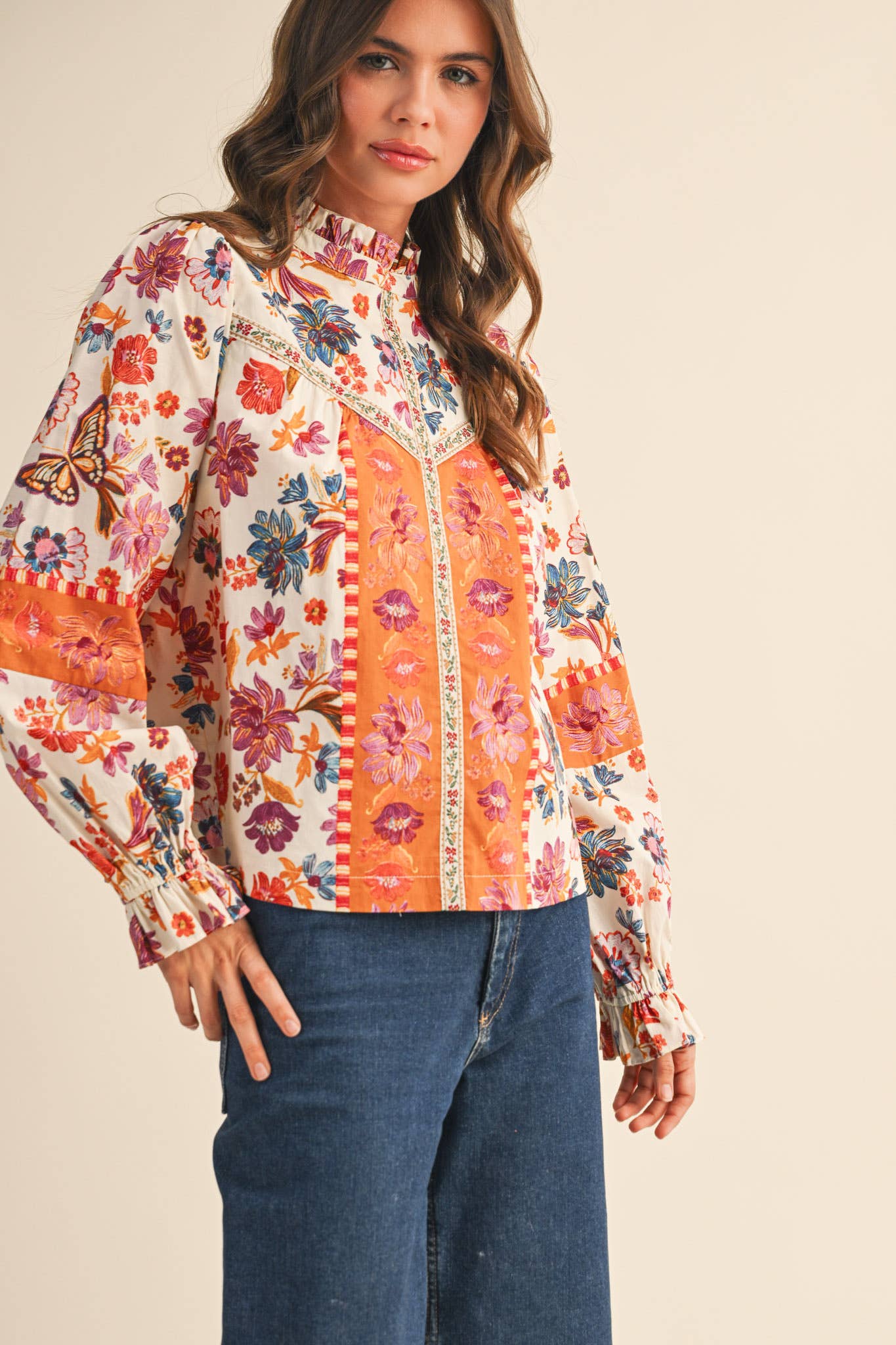 EXCLUSIVE FLORAL BORDER PRINT TOP WITH FLORAL TRIM