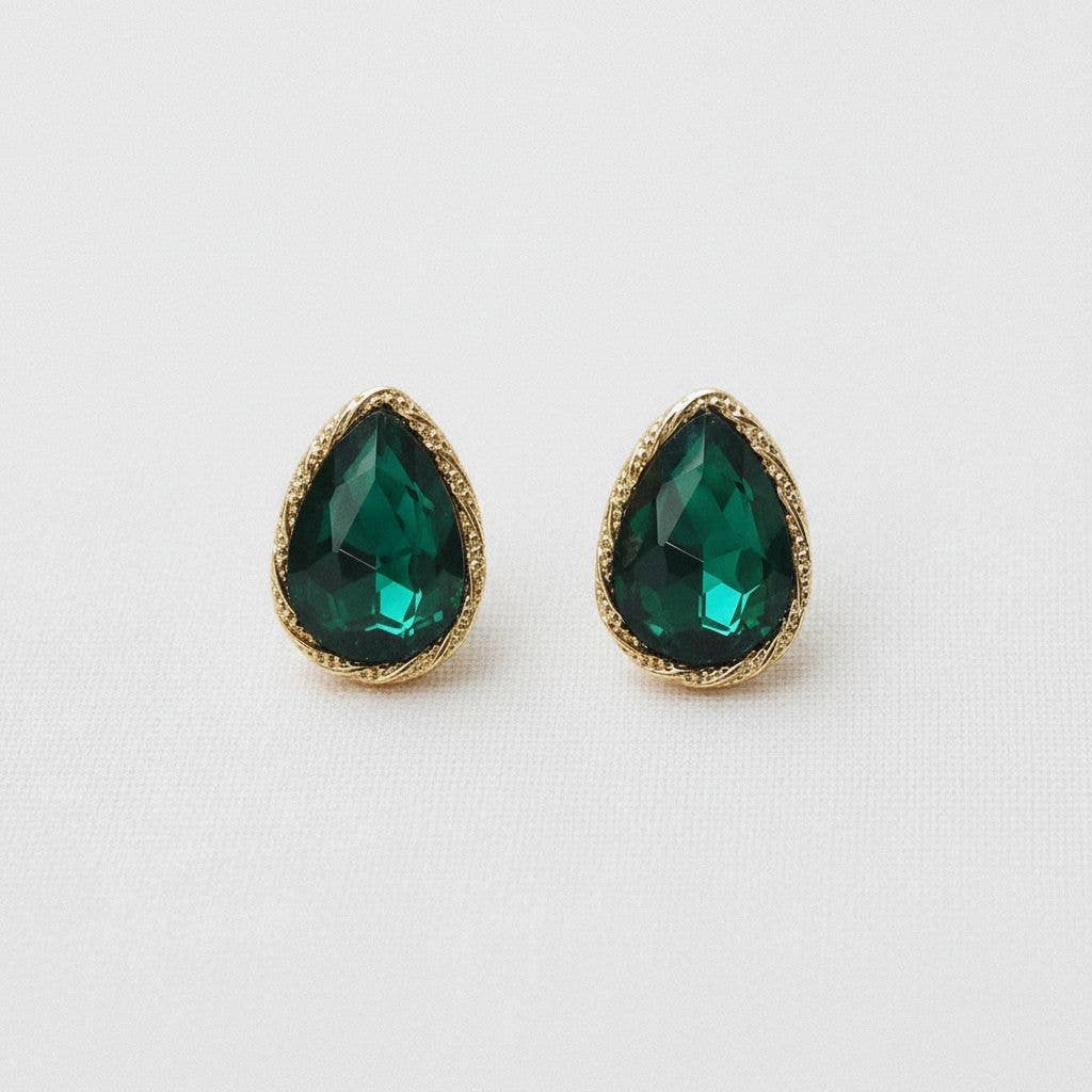 Elegant Vintage-Inspired Green Glass Drop Earrings