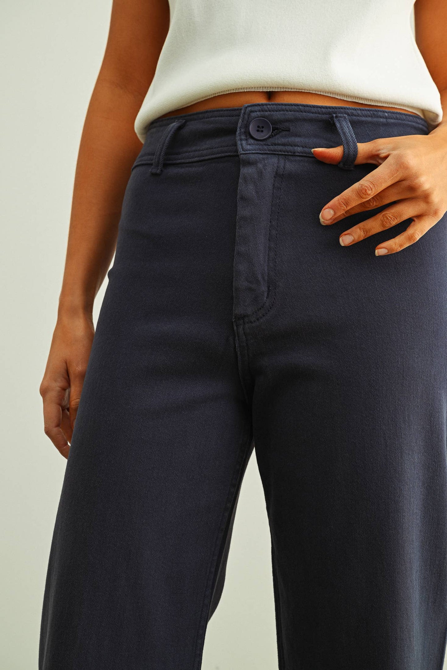 STRAIGHT LEG MAROON DENIM PANTS
